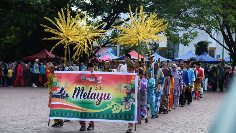 Pembukaan Pawai Budaya Hari Jadi ke-512 Bengkalis, 11 Paguyuban dan Instansi di Lingkup Pemkab Bengkalis Semarakkan Pawai Budaya