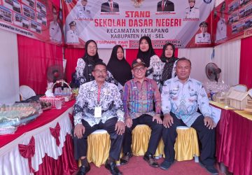 Gugus Pangeran Antasari Mendapat Giliran Jaga Stand Disdik SDN Ketapang pada Penutupan Fair 2024