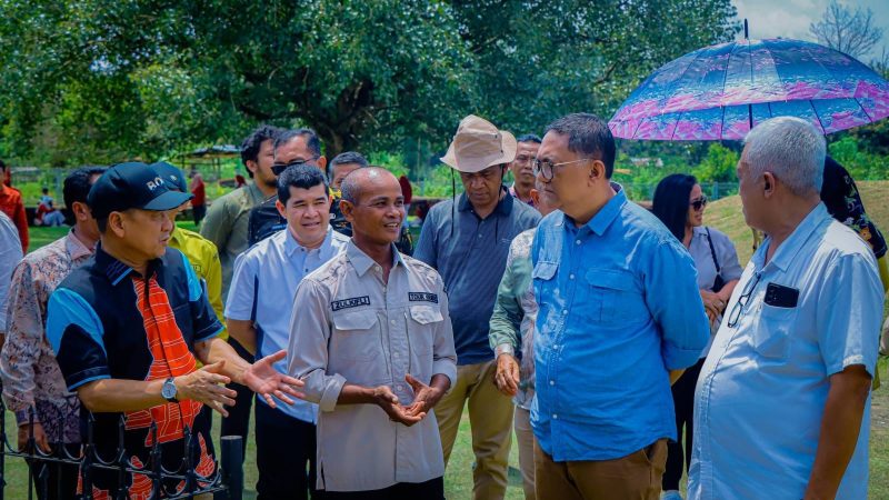 Kembangkan Kawasan Candi Muara Takus, Pj Bupati Kampar Hambali Dampingi Deputi Bappenas RI Tinjau Situs Bersejarah