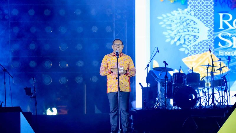 Pj Bupati Kampar Hadiri Malam Puncak Hari Jadi ke-67 Provinsi Riau, Dorong Semangat Persatuan dan Pembangunan