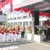 Sambut Hut Ke-79 RI, Pj Bupati Buka Gerak Jalan Indah dan Bagikan Bendera Merah Putih