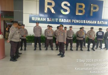 Polresta Barelang Laksanakan Pengamanan Hari Terakhir Tahapan Pemeriksaan Kesehatan Pasangan Calon Kepala Daerah di RSBP Batam