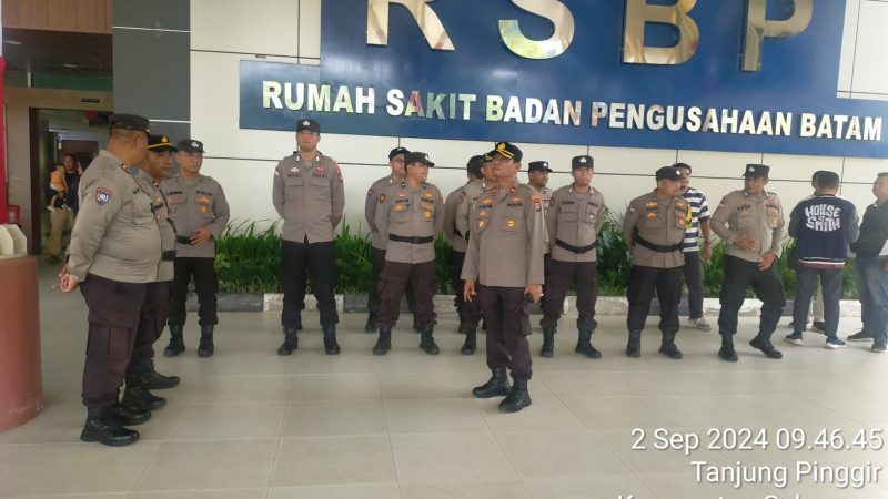 Polresta Barelang Laksanakan Pengamanan Hari Terakhir Tahapan Pemeriksaan Kesehatan Pasangan Calon Kepala Daerah di RSBP Batam