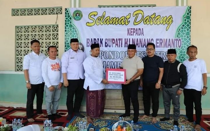 Nanang Ermanto Salurkan Dana Hibah Rp100 Juta Untuk Ponpes Mamba’ul Hikam