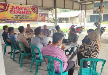 Polsek Kempas Gelar Jumat Curhat, Wujudkan Pilkada Damai, yang Aman dan Kondusif