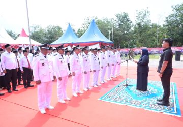 Bupati Kasmarni Kukuhkan Perpanjangan Masa Jabatan Kades dan BPD Serta Kukuhkan Linmas Tiga Kecamatan