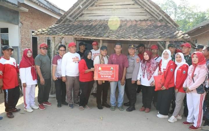 Dapat Bantuan Bedah Rumah dari Bupati, Warga Tanjung Bintang Ucap Syukur