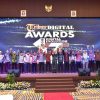 Mewakili Pj Bupati Kampar, Plt Kadis Kominfo Kampar Terima Penghargaan Tribun Award Kategori “Bupati Peduli Investasi”