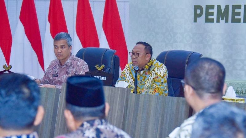 Wakili Pj Bupati Kampar, Asisten II Suhermi Teken Kesepakatan Bersama Hasil Studi Pelamparan Blok Bentu