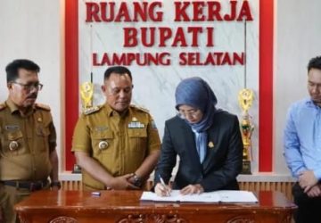 Kerja Sama Penanganan Hukum dan Tata Usaha Negara, 11 Perangkat Daerah Pemkab Lamsel Teken MoU dengan Kejari