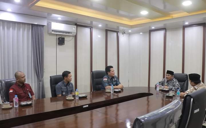 Bupati Tanjabbar Terima Silaturahmi Kepala Kantor Imigrasi Kelas II TPI Kuala Tungkal