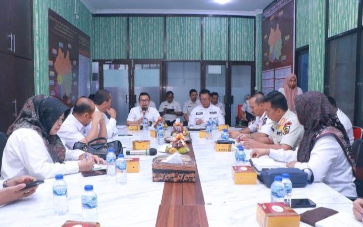 Pimpin Rapat Desk Pilkada, Pj Walikota Pekanbaru Bahas Sejumlah Persoalan