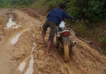 Jalan Rusak Parah dan Berlumpur, Lokasi UPT Lubuk Pusaka Terancam Terisolir