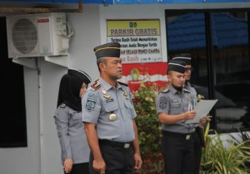 Langkah Baru Semangat Baru, Perdana Kalapas Pekanbaru Pimpin Apel Pagi