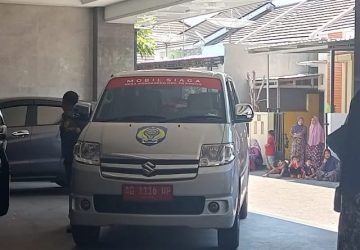 Mobil Siaga Desa Sonoageng Diduga Angkut Konsumsi Kampanye Paslon no 2 Ita Triwibawati-Zuli Rantauwati