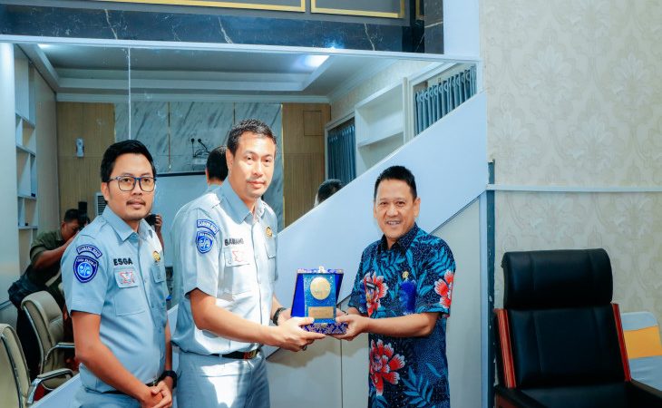 Perkuat Sinergitas, Jasa Raharja Cabang Riau Bersama Samsat Bangkinang Lakukan Audiensi dengan Pj Bupati Kampar