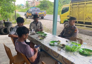 Bhabinkamtibmas Himbau Sopir Truk, Waspada Hoaks