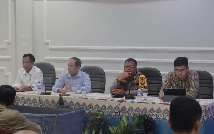 Pjs Bupati Tanjabbar Hadiri Penandatanganan Kesepakatan Fasilitasi Pembangunan Kebun Masyarakat oleh PT. Rudy Agung Argalaksana