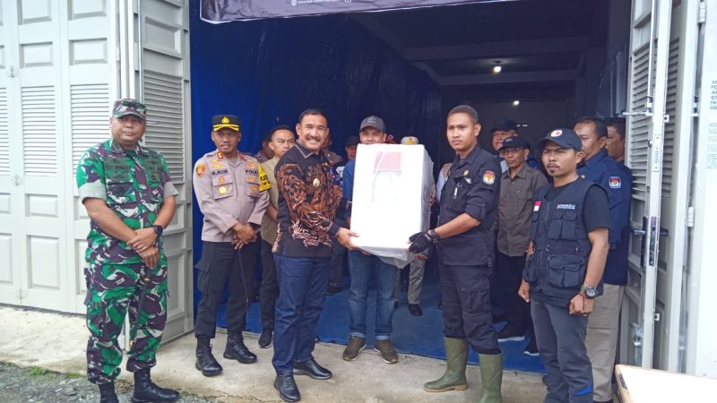 Dandim 0417/Kerinci, Menghadiri Pelepasan Pendistribusian Logistik Pilkada