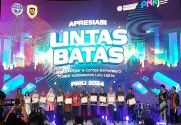 Kabupaten Kampar Menerima Penghargaan Apresiasi Insan Keselamatan Jalan Dari Menteri Perhubungan