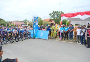 Etape Pertama Tour De Siak dilepas Oleh Sekda Siak Arfan Usman