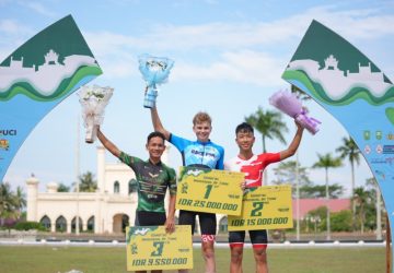 Muhammad Izzat Hilmi Halil Dari Malaysia Pro Cycling Juarai Etape III Tour De Siak 2024