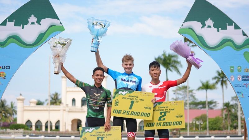 Muhammad Izzat Hilmi Halil Dari Malaysia Pro Cycling Juarai Etape III Tour De Siak 2024
