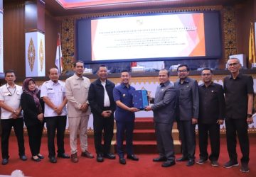 Rapat Paripurna DPRD Kota Pekanbaru Sahkan R-APBD 2025