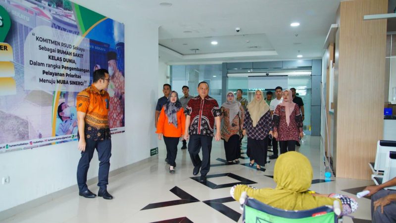 Hari Pertama Kerja di Tahun 2025, Pj Bupati Sandi Fahlepi Sidak Sejumlah OPD