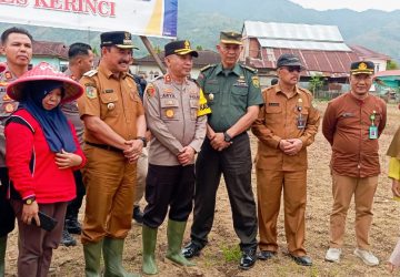 Kapolres Kerinci Ikuti Zoom Meeting dan Penanaman Jagung Serentak Dukung Swasembada Pangan