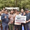 Wabup Bagus Santoso Serahkan Speedboat Ambulance Dusun Terisolir Bagan Benio