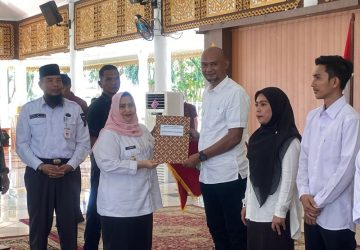 Bupati Bengkalis Penyerahan 318 SK Pendamping Desa&nbsp; Se-kabupaten Bengkalis