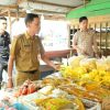 Pastikan Ketersediaan Stok Bahan dan Barang Jelang Ramadhan, Disperindag Sidak Pasar