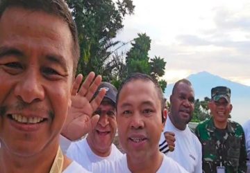 Hari ke-7 Kegiatan Retreat Bupati Kampar di Akmil Magelang, Bupati Kampar Mendaki ke Puncak Gunung Tidar