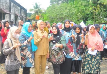 Wakil Bupati Lahat Widia Ningsih, Hadiri Operasi Pasar MurahDi Desa Arahan