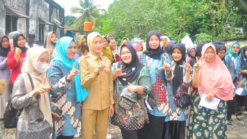 Wakil Bupati Lahat Widia Ningsih, Hadiri Operasi Pasar MurahDi Desa Arahan