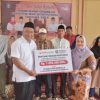 Safari Ramadhan Perdana, Bupati Kasmarni Serahkan Bantuan Kepada Masyarakat Bengkalis