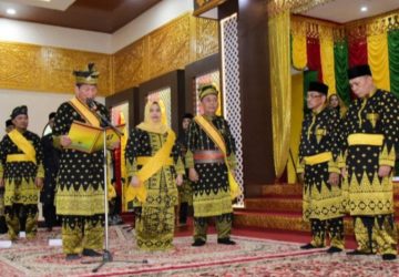 Ketua MKA dan DPH LAMR Bengkalis Dikukuhkan, Bupati Kasmarni Ucapkan Selamat