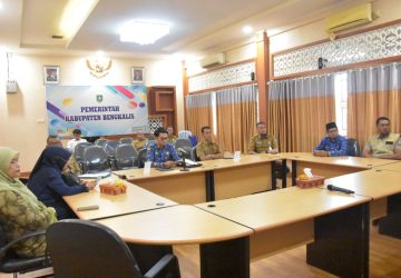 Bupati Bengkalis Ikuti Rapat Penandatangan MoU Nota Penanganan Kesepahaman Secara Zoom Meeting