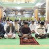 Wabup Bengkalis Bersama Ribuan Warga Shalat Idul Fitri 1446 H di Masjid Agung Istiqomah