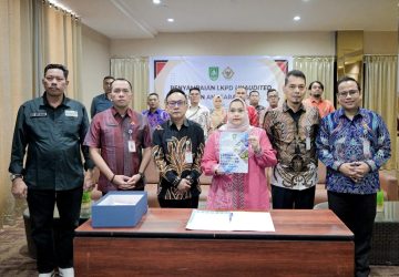Bupati Kasmarni Serahkan LKPD Unaudited 2024 Ke BPK Tepat Waktu