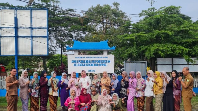 Semarak Hari Kartini, DPPKB Muba Tampilkan Semangat Emansipasi Lewat Balutan Kebaya