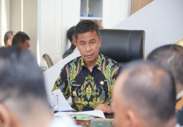 Warga Senama Nenek Digotong Jenasah, Bupati Kampar Turut Berdukacita dan Evaluasi Penggunaan Ambulance