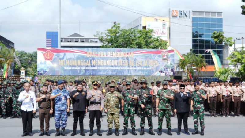 Pimpinan DPRD Hadiri Upacara Pembukaan TNI Manunggal Membangun Desa (TMMD) ke-124