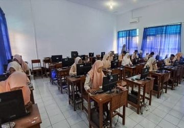 Pelaksanaan OSN Tngkat Kabupaten Hari Kedua SMAN 1 Patiandowo