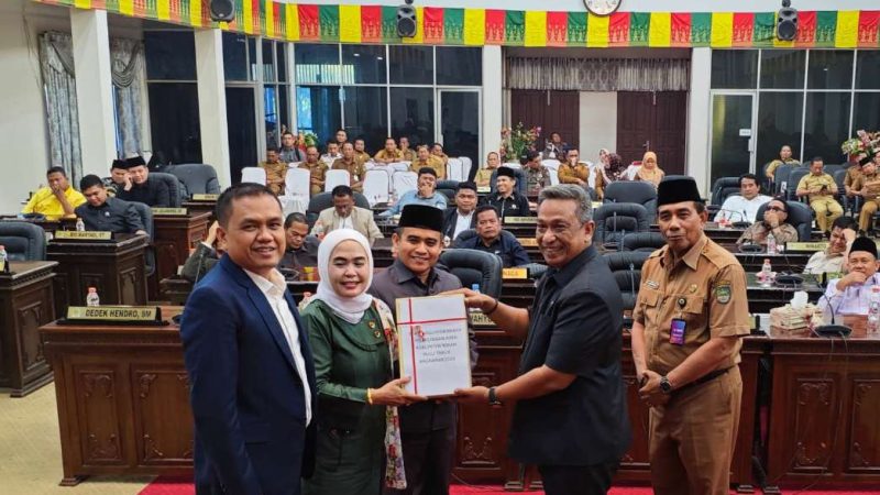 Bupati Anton sampaikan Ranperda Pertangungjawaban Pelaksanaan APBD T/A 2024