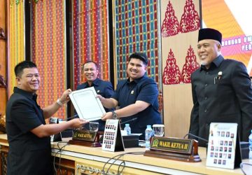 Wabup Bengkalis Dengarkan Penyampaian Pandangan Umum Fraksi DPRD Terhadap Ranperda APBD 2024