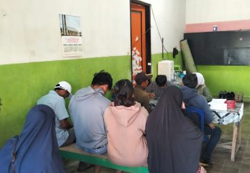 Kantor Pos Ujung Batu dipadati Penerima BSU