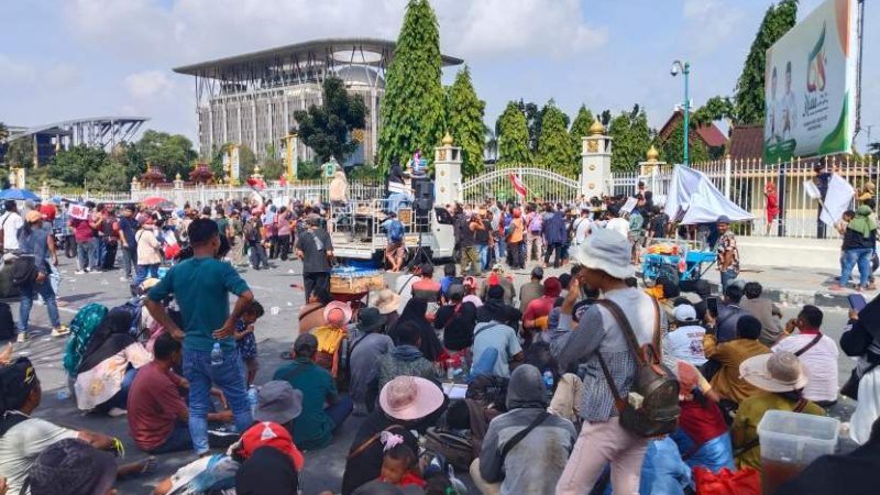 Ribuan Masyarakat Kawasan TNTN Gelar Aksi Damai Jilid II ke Kantor Gubernur Riau