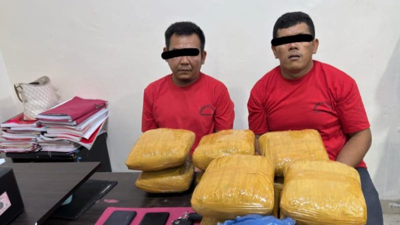 2 Pria di Rambah Hilir Ditangkap Satres Narkoba Polres Rohul, 10.3 Kg Daun Ganja Kering dan 1 Unit Mobil Disita